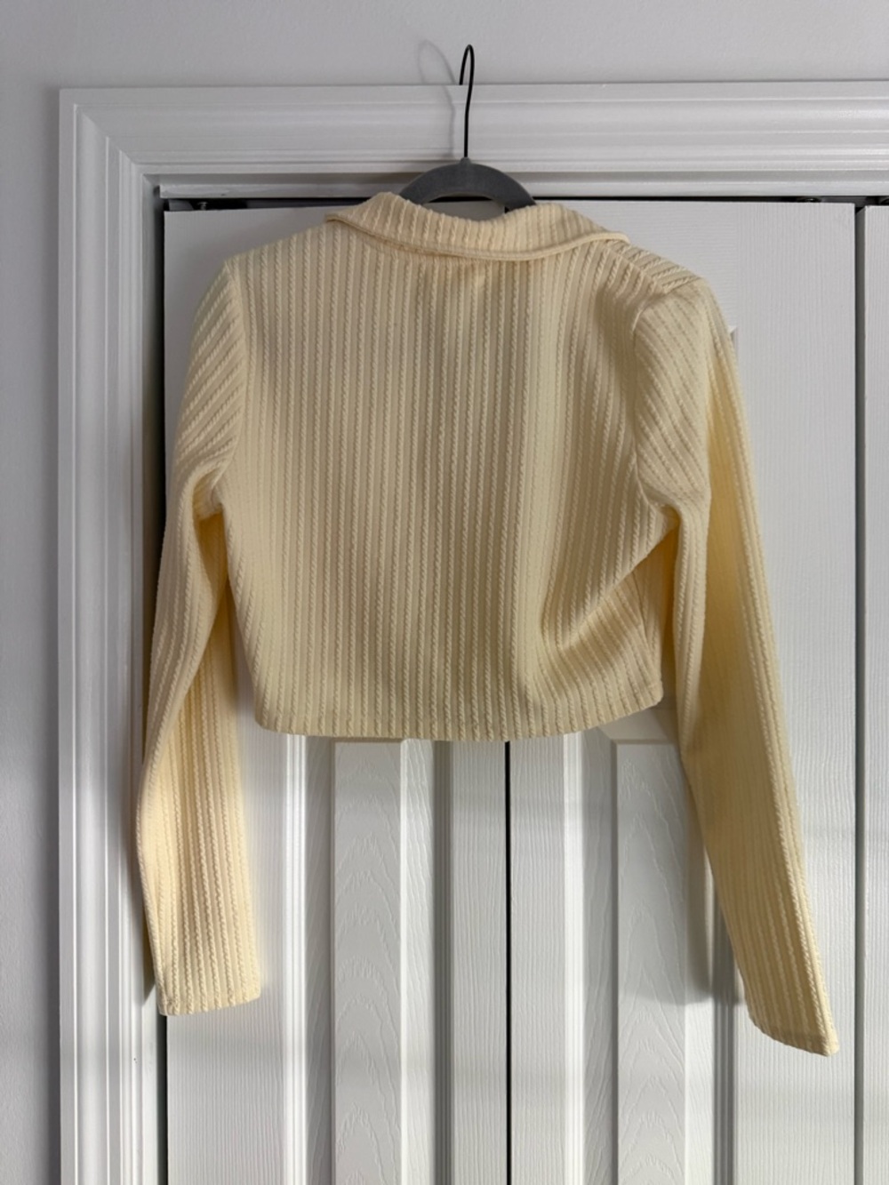 Cropped Collared Ribbed Cardigan in Cream - Picture 2 of 4